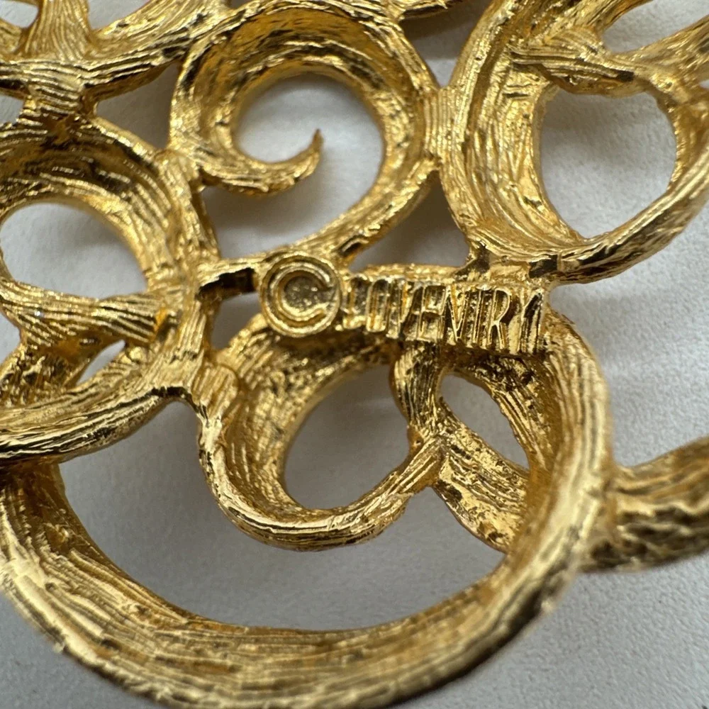 Vintage Sarah Coventry Gold Tone Swirl Brooch 2